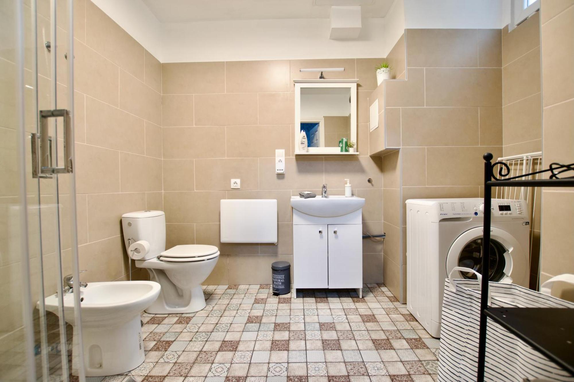 Studio Apartment By Hi5- Rozsa Street บูดาเปสต์ ภายนอก รูปภาพ
